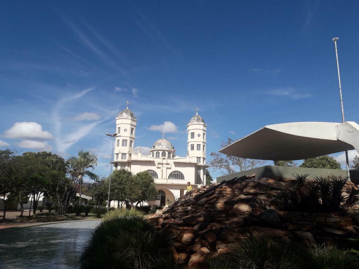 Pouso Calixtrato Sao Joao Batista do Gloria Exterior foto